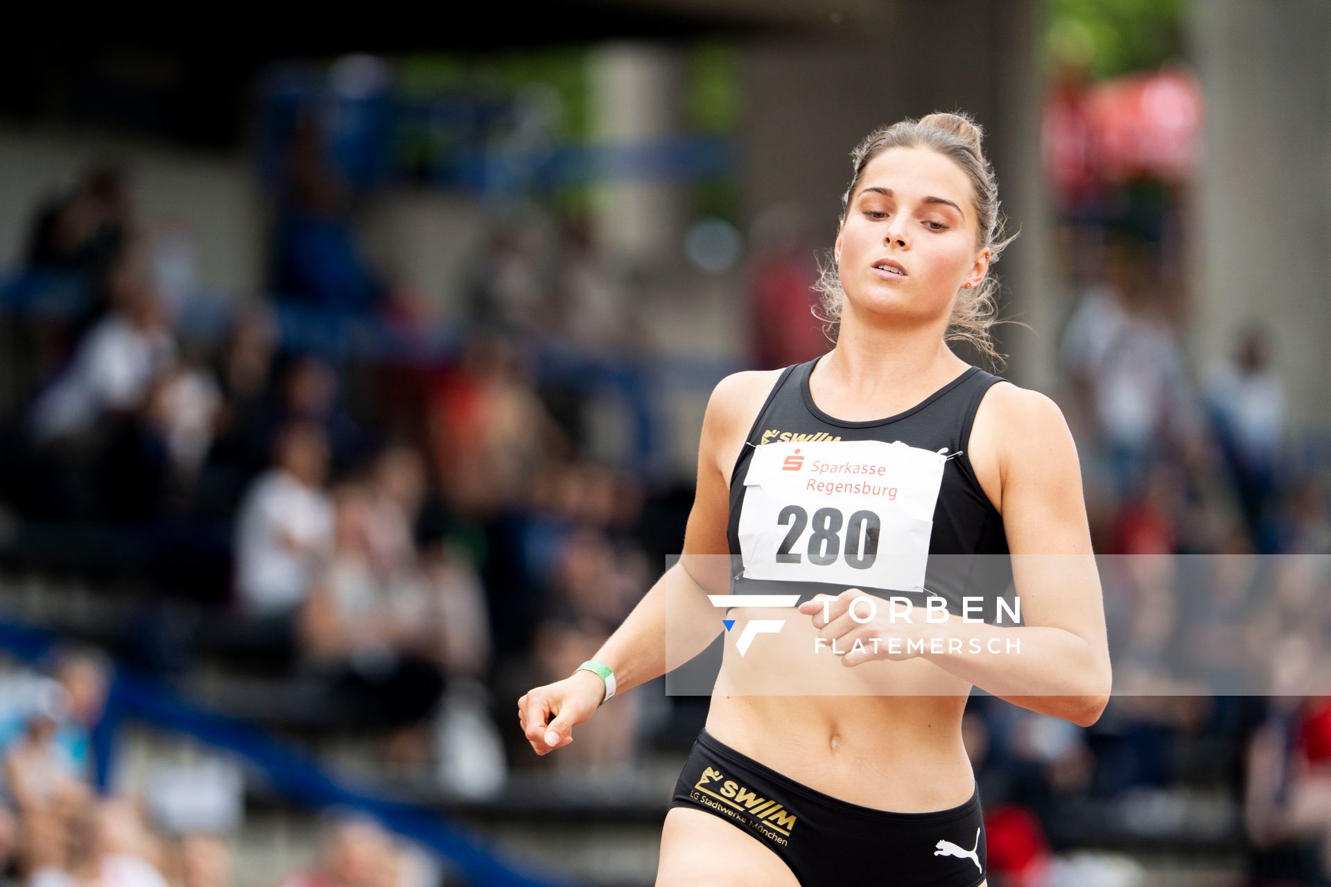 Tina Benzinger (LG Stadtwerke Muenchen) ueber 100m am 04.06.2022 waehrend der Sparkassen Gala in Regensburg